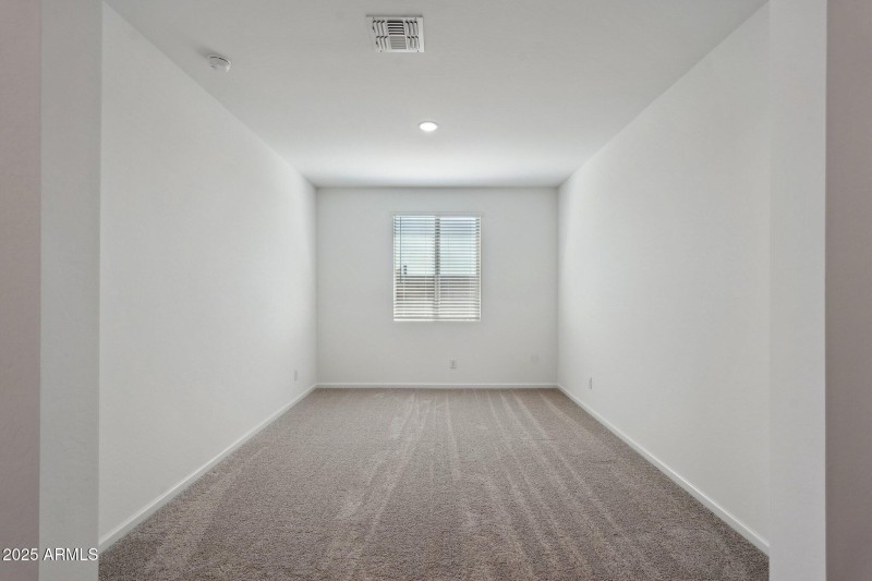 26-web-or-mls-W Cheryl Dr-1405-026