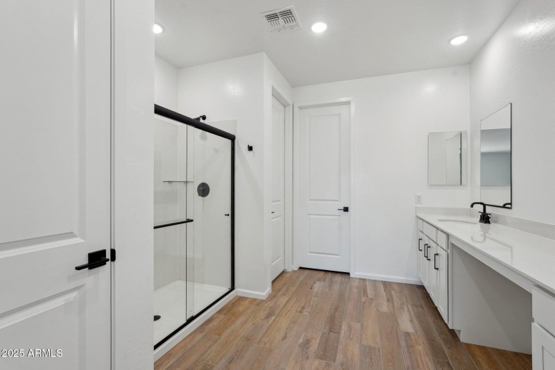 33-web-or-mls-W Cheryl Dr-1405-033