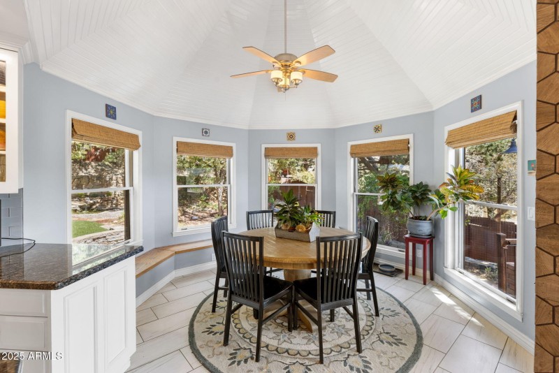 Breakfast Room