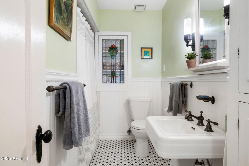 Main Bathroom