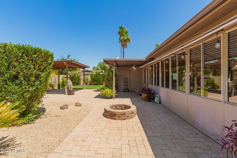 fabulous back yard space for gatherings