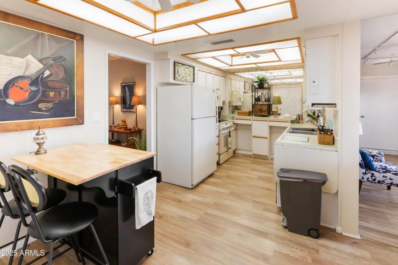 13807 N Garden Court Dr-9