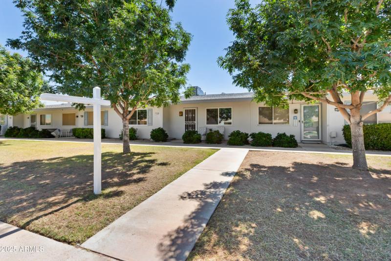 13807 N Garden Court Dr-31