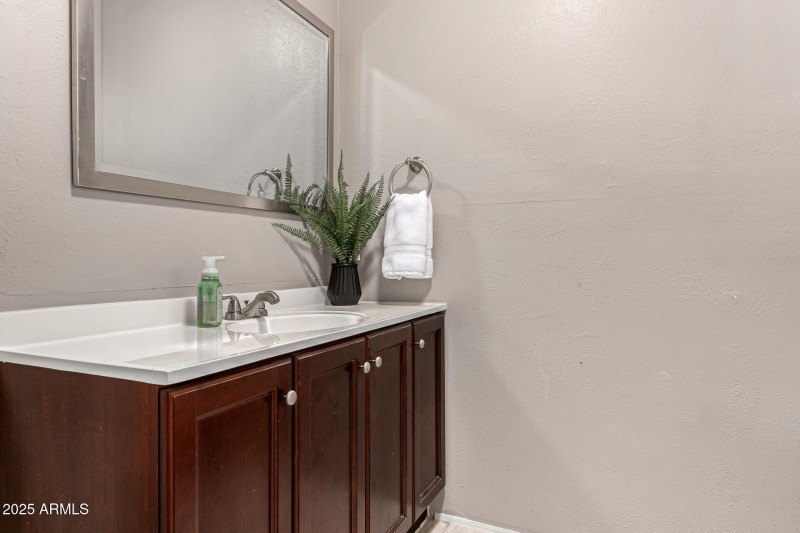 10 Bathroom 2
