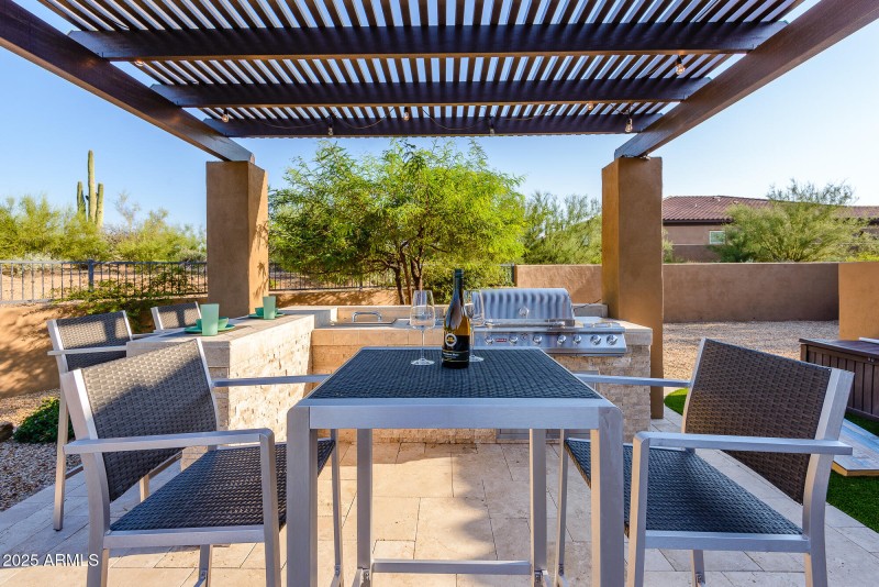 Outdoor Kitchen