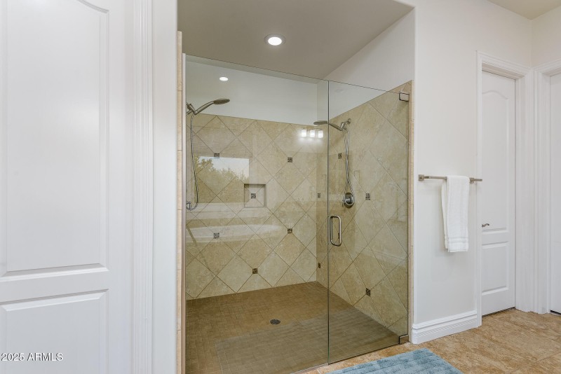 Dual Shower Heads