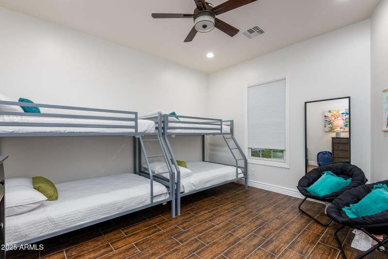 Den/Fifth Bedrom