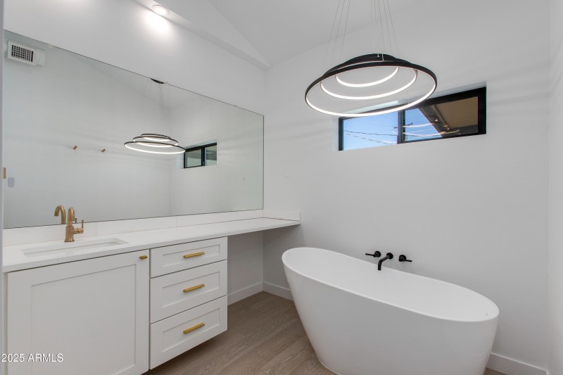 Primary Soaker Tub