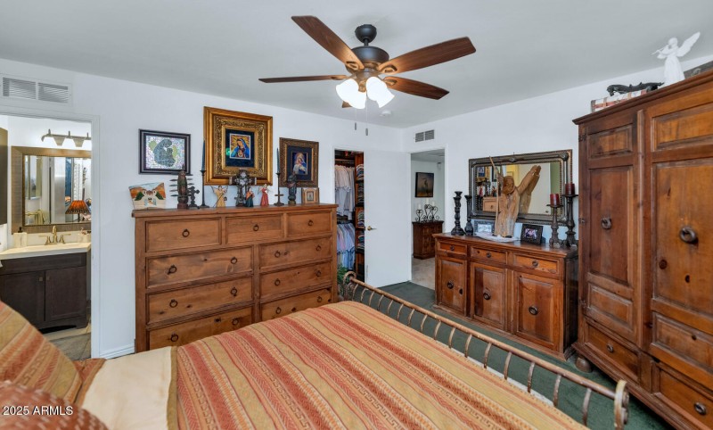 3351 N 6th Ave-large-013-024-3351 N 6th