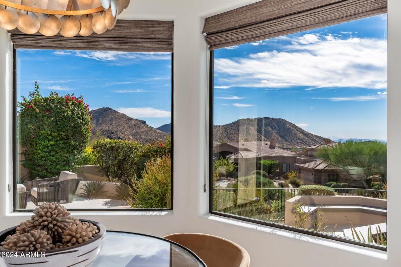 Breakfast Nook Views