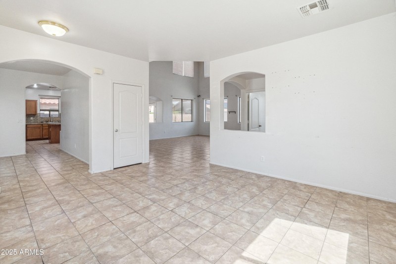 15985 W Bartlett Ave-12