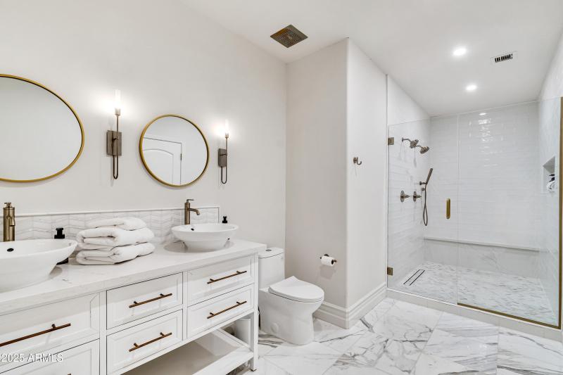 bathroomdouble shower