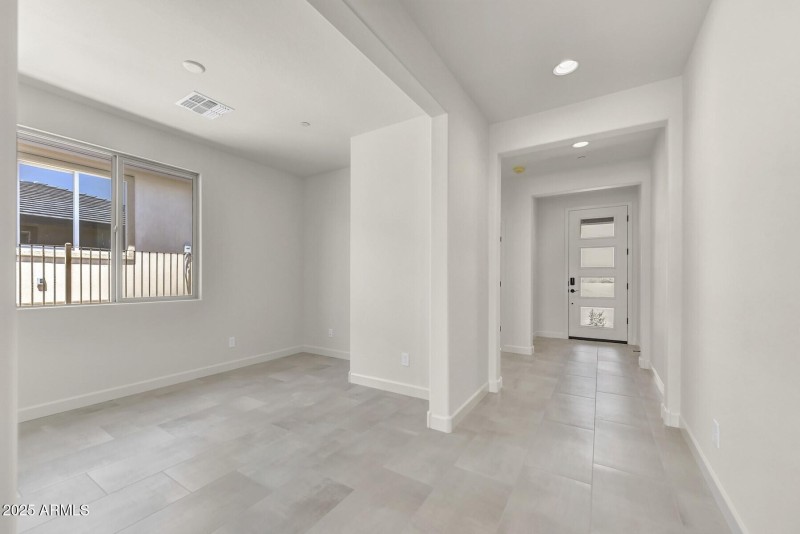 05) FOYER