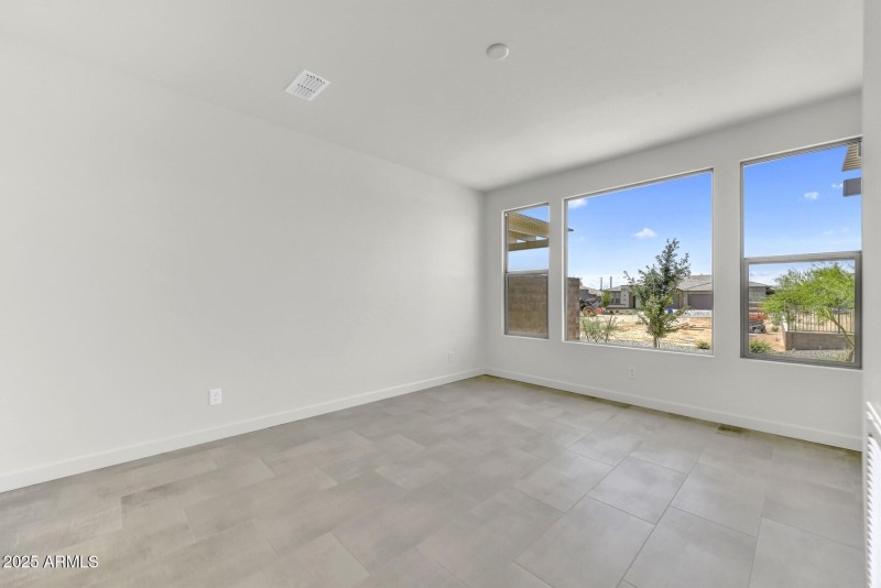 18) PRIMARY SUITE II