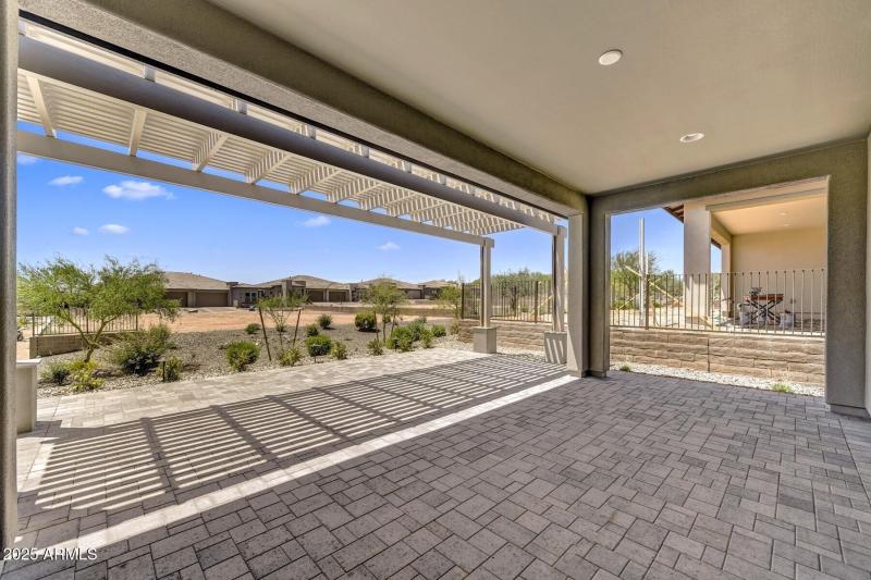 24) PATIO II