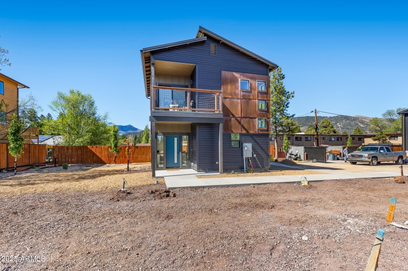 302 W Oak Ave Lot 11-8