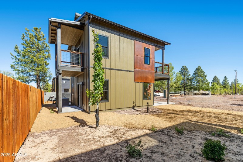 302 W Oak Ave Lot 11-10