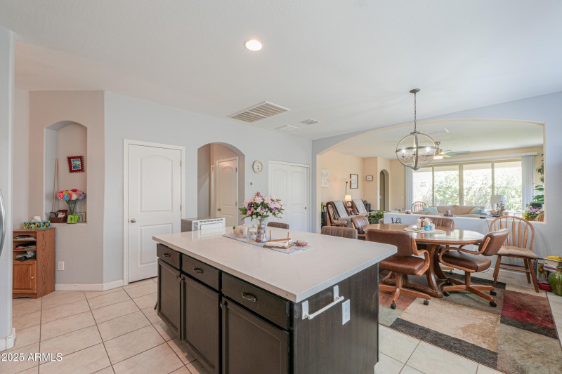 QUARTZ COUNTER TOPS