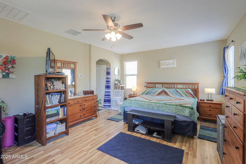 AHH THE MASTER BEDROOM!