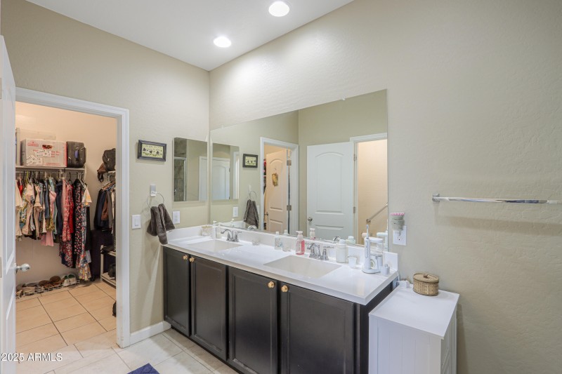 DOUBLE VANITIES