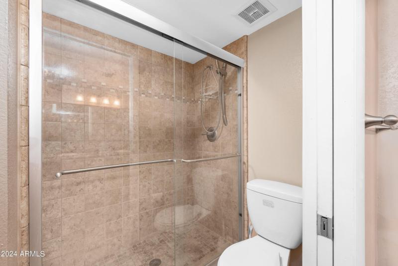 22-7910-E-Thomas-Unit-222-22