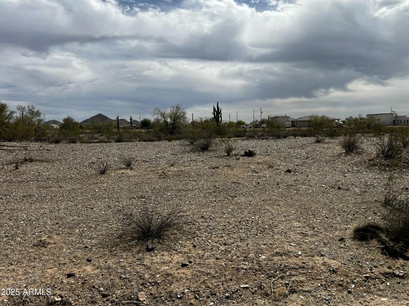 51004964B Ground View East 2