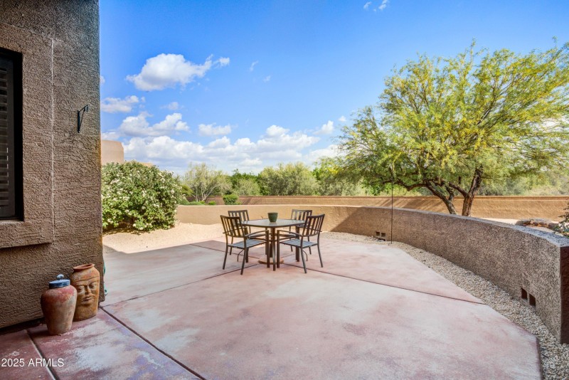 016_Patio Views