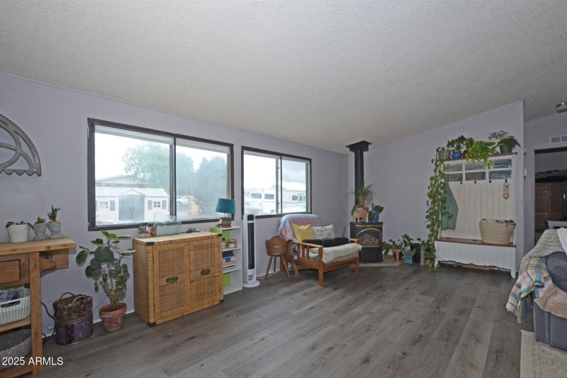 08 Livingroom 4
