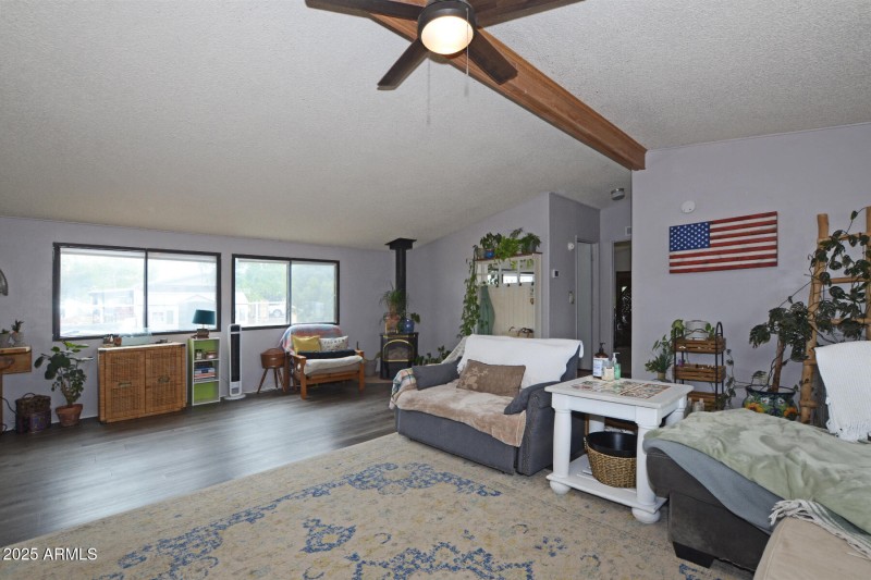 08 Livingroom 5