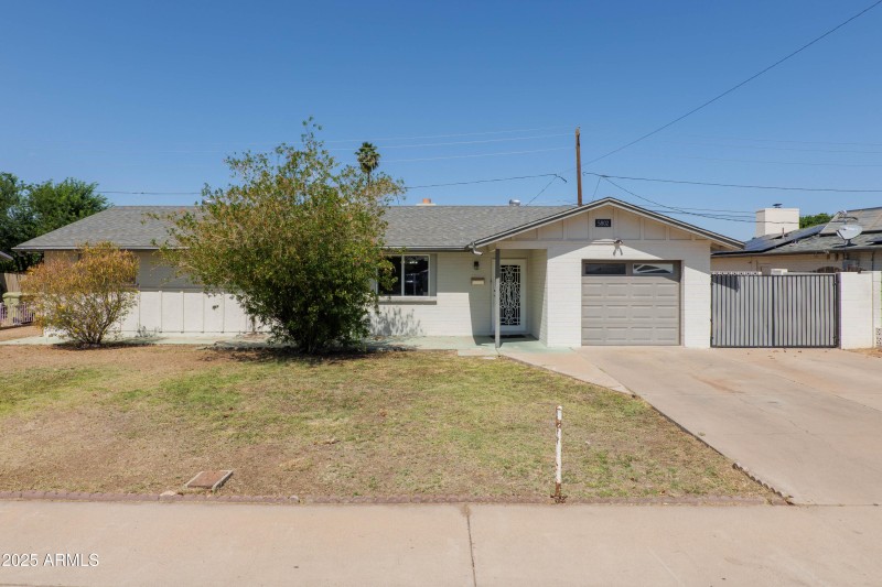 02-5802 N 61st Dr-2