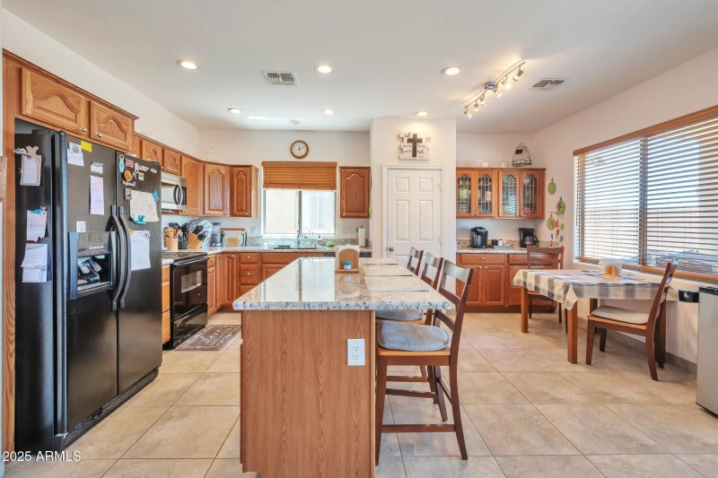 Kitchen Pic 1