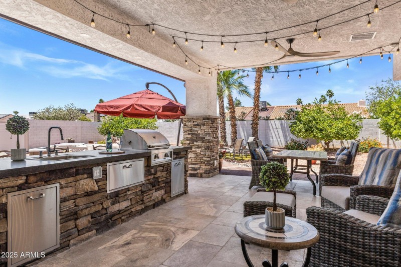Stacked Stone BBQ, Sink w Granite Top
