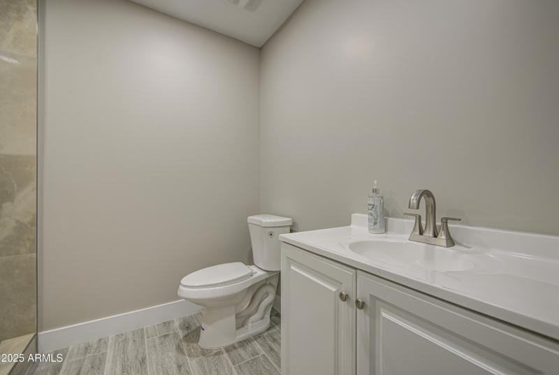 Bathroom 3-pic 2