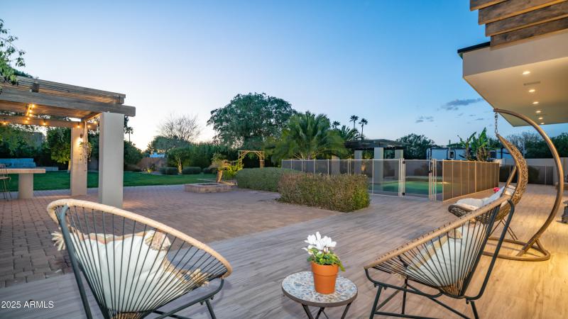 7417 E Paradise Dr Exterior Photos-30