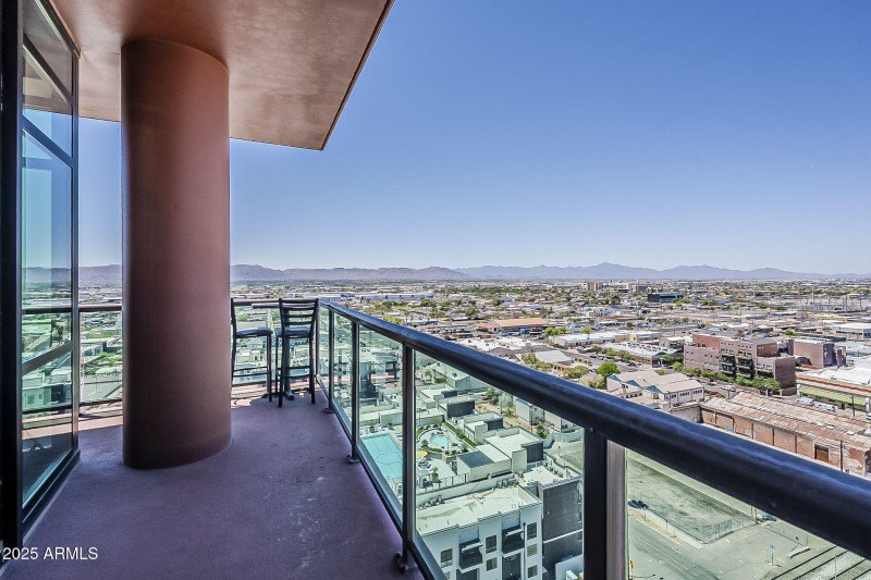 39-web-or-mls-4th St-39