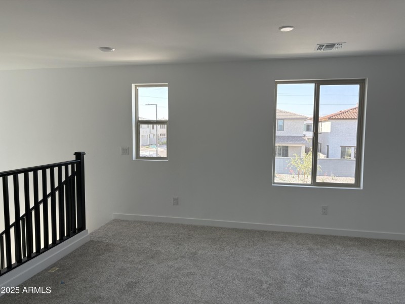 CP30 Lot 148 - Loft