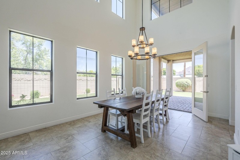 013_Dining Room
