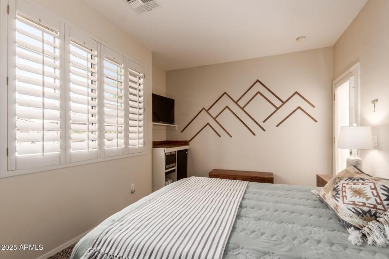 28 - Desert Honeysuckle