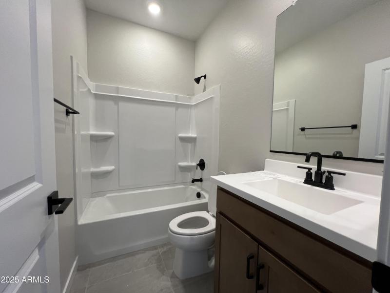 EC1E Lot 93 - Bathroom 2