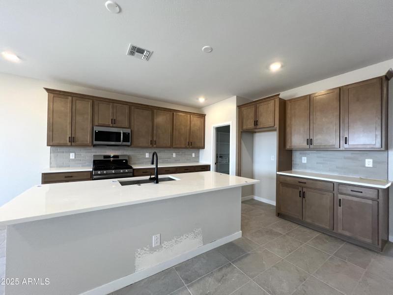 EC1E Lot 93 - Kitchen