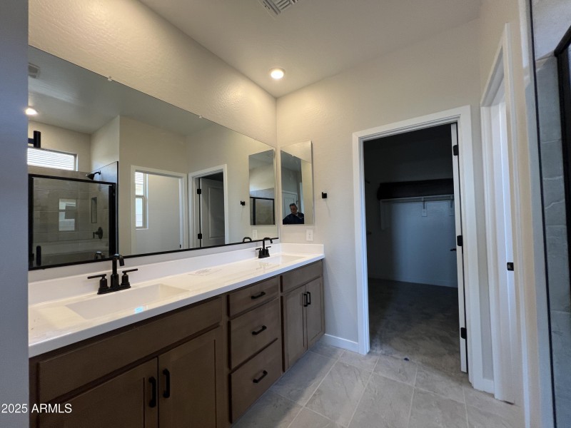 EC1E Lot 93 - Primary Bathroom