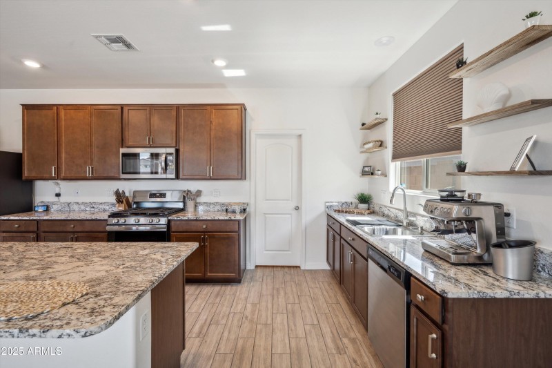 12-Kitchen