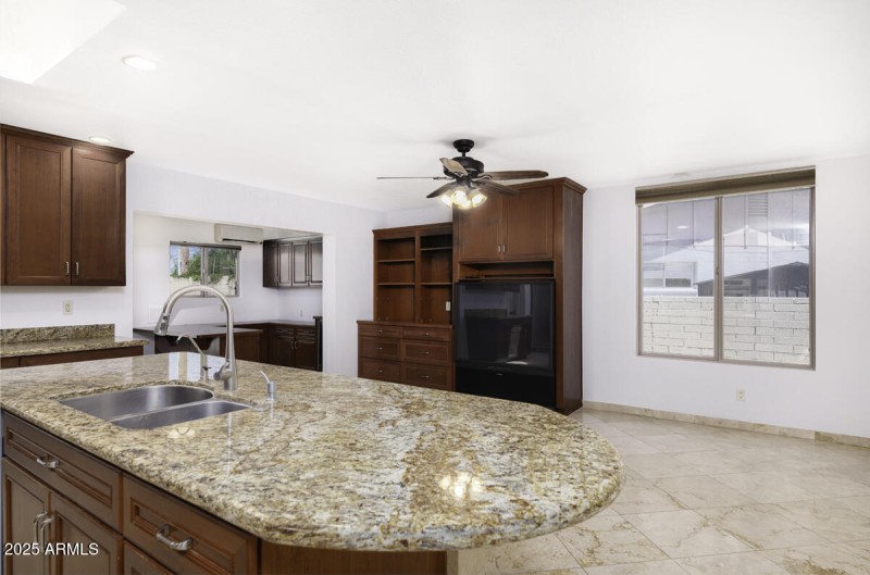 Dining Area/Office
