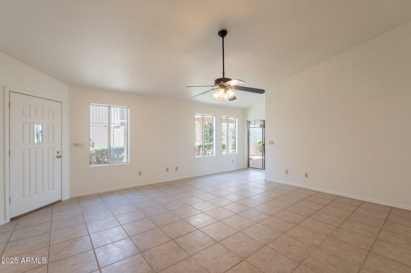 19-web-or-mls-Tonopah-19
