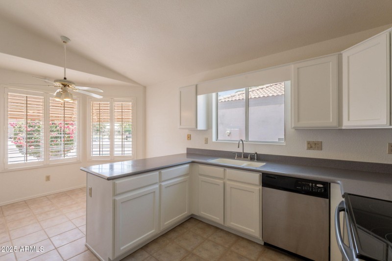 24-web-or-mls-Tonopah-24