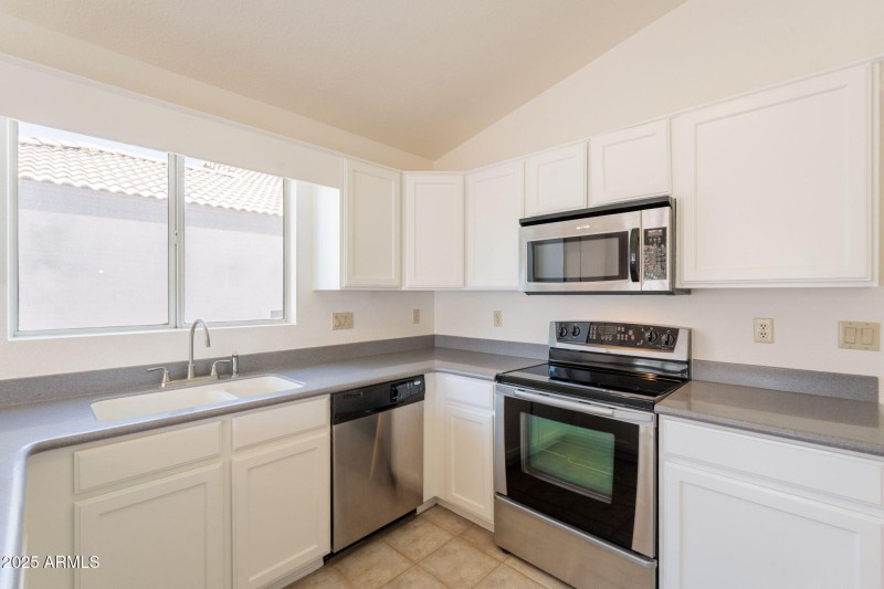 27-web-or-mls-Tonopah-27