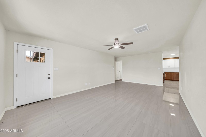 8146 N 17th Dr-4
