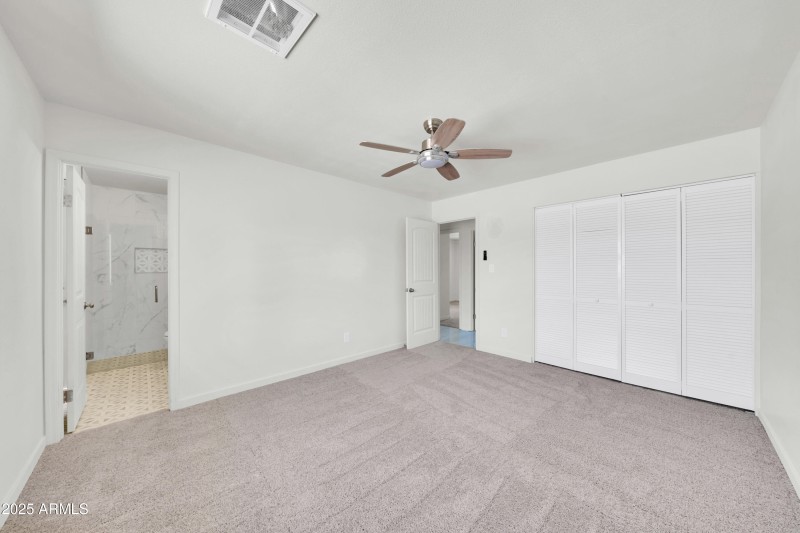 8146 N 17th Dr-16