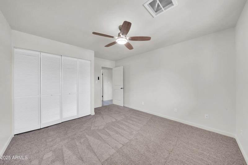 8146 N 17th Dr-20
