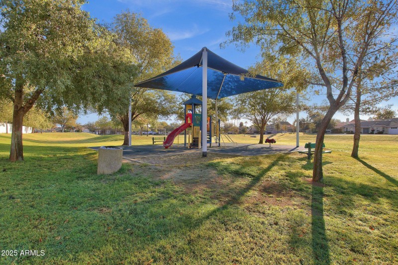 52-web-or-mls-1633-e-lakeside-dr-127